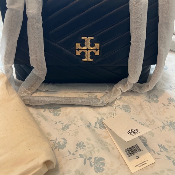 Tory Burch Handbags - TORY BURCH KIRA Chevron Convertible Shoulder Bag